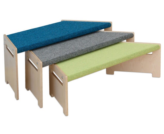 Trapeziumbank met tapijt