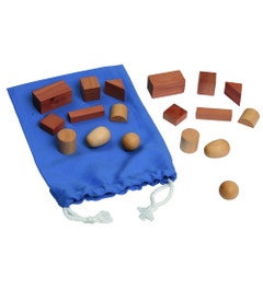 Verassingszak met 18 geometrische vormen van hout