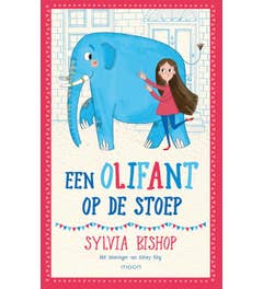 Een olifant op de stoep