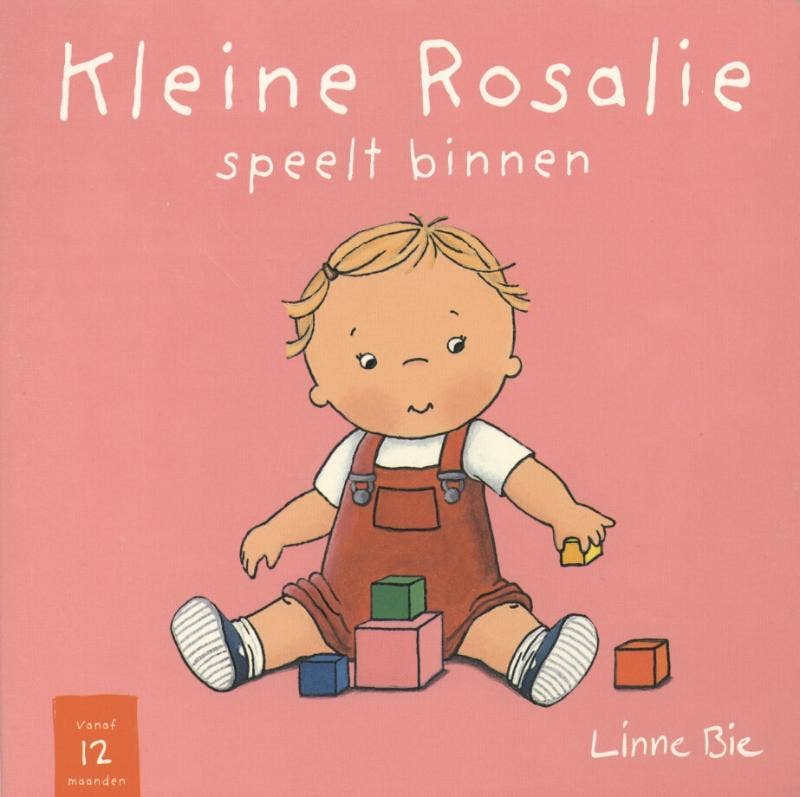 Kleine Rosalie speelt binnen