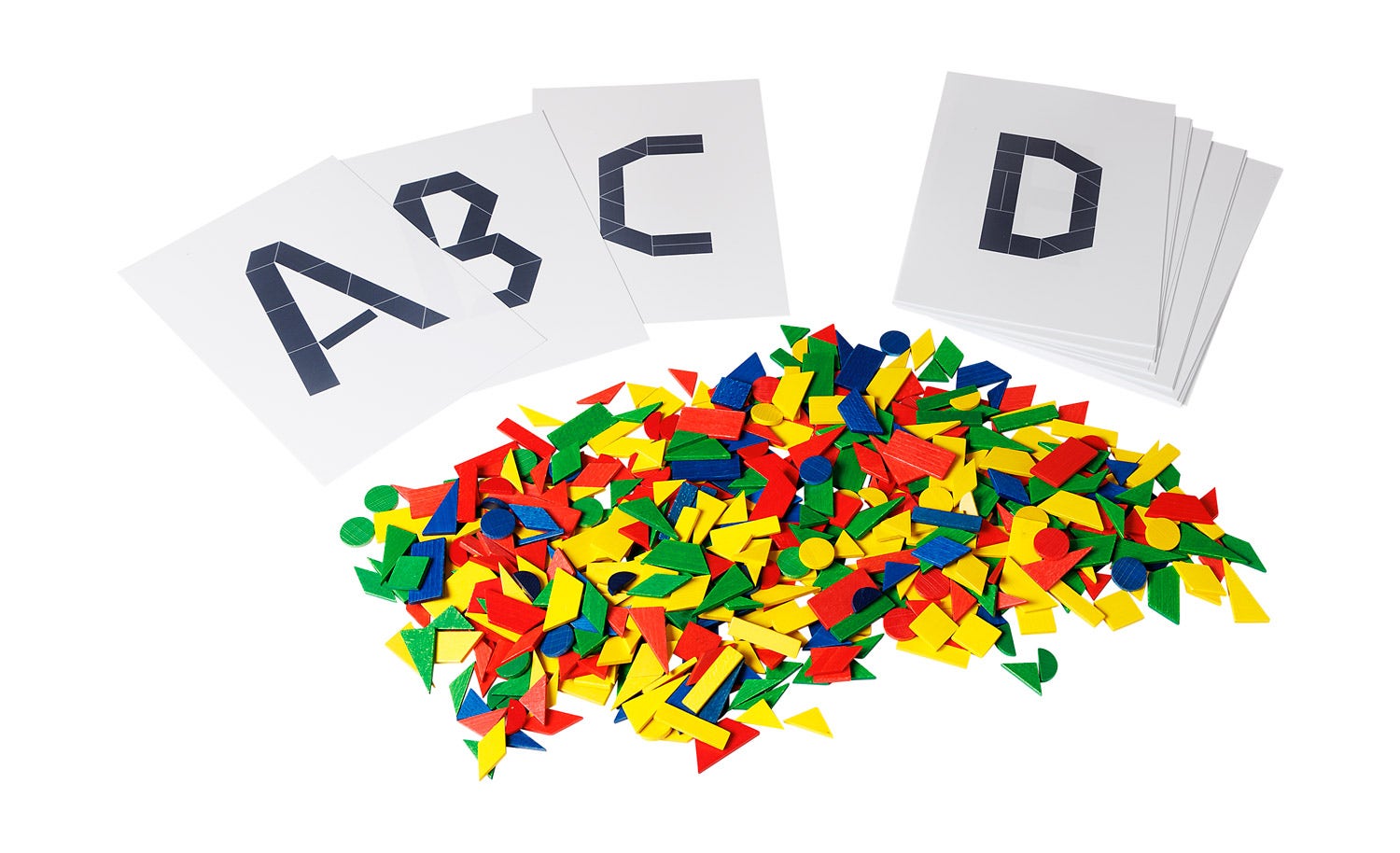 ABC lettersjablonen met patroonblokken