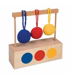Imbucare kistje met drie gehaakte ballen