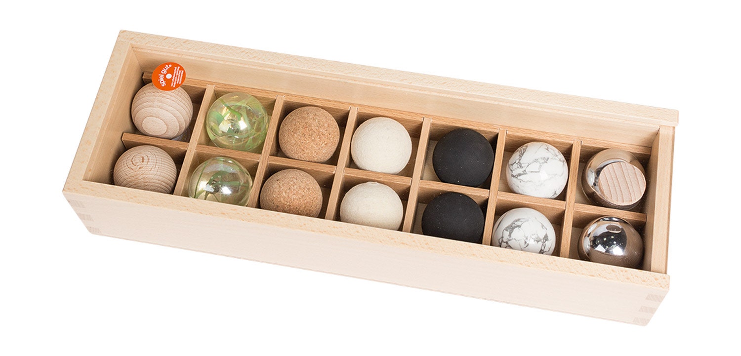 Sensorische ballen in houten kist | 14-delig
